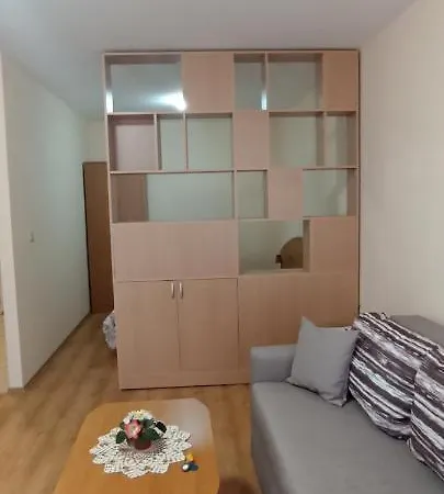 чудесно място с басейн 