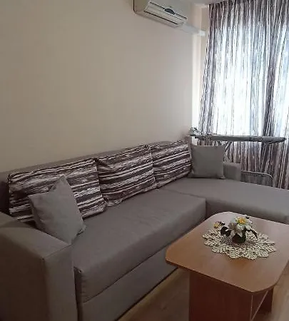 чудесно място с басейн 