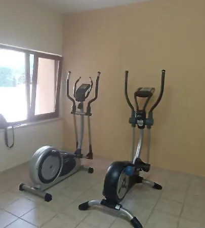 чудесно място с басейн 