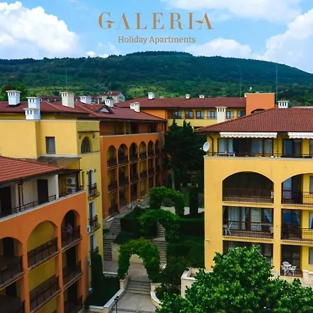 Lejlighed чудесно място с басейн 