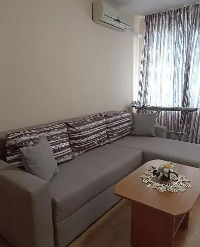 чудесно място с басейн 